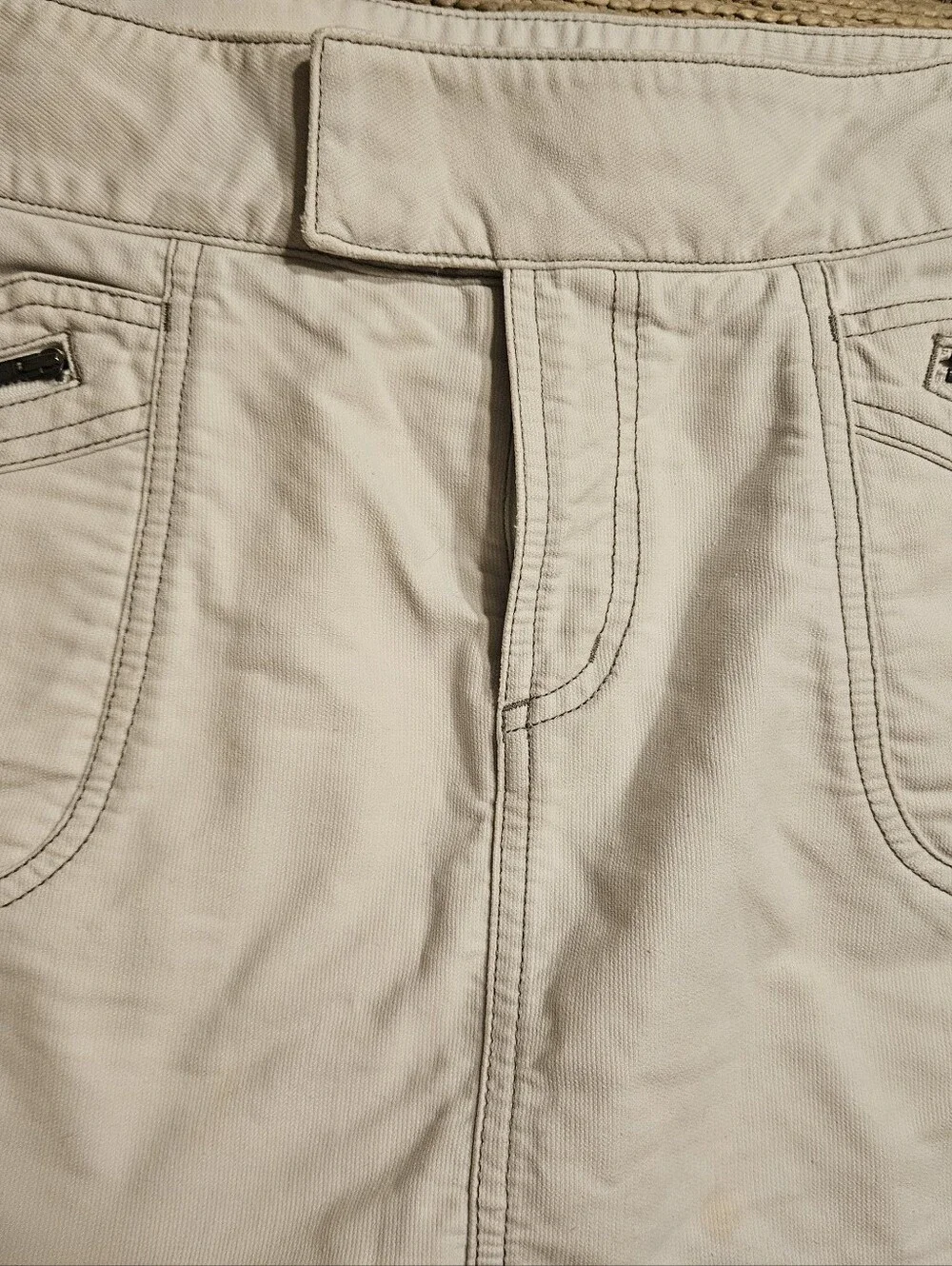 Vintage American Eagle Casual Light Off White Mini Skirt with Zip Pocket Details